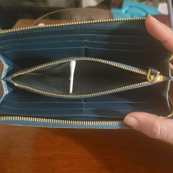 Miu Miu Aqua Croc Embossed Zip Around Wallet - Picture 7 of 7